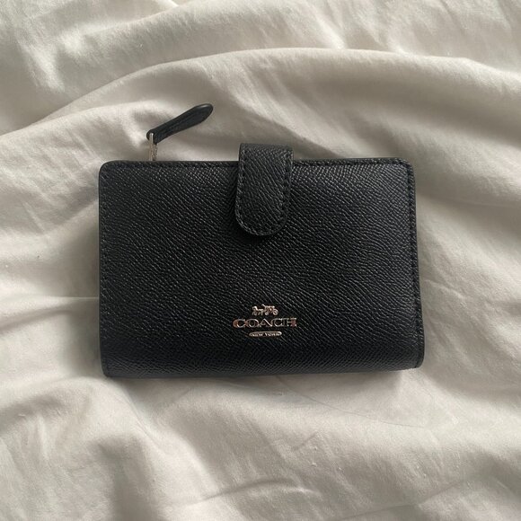 Coach Women's Leather Wallet - Picture 2 of 5